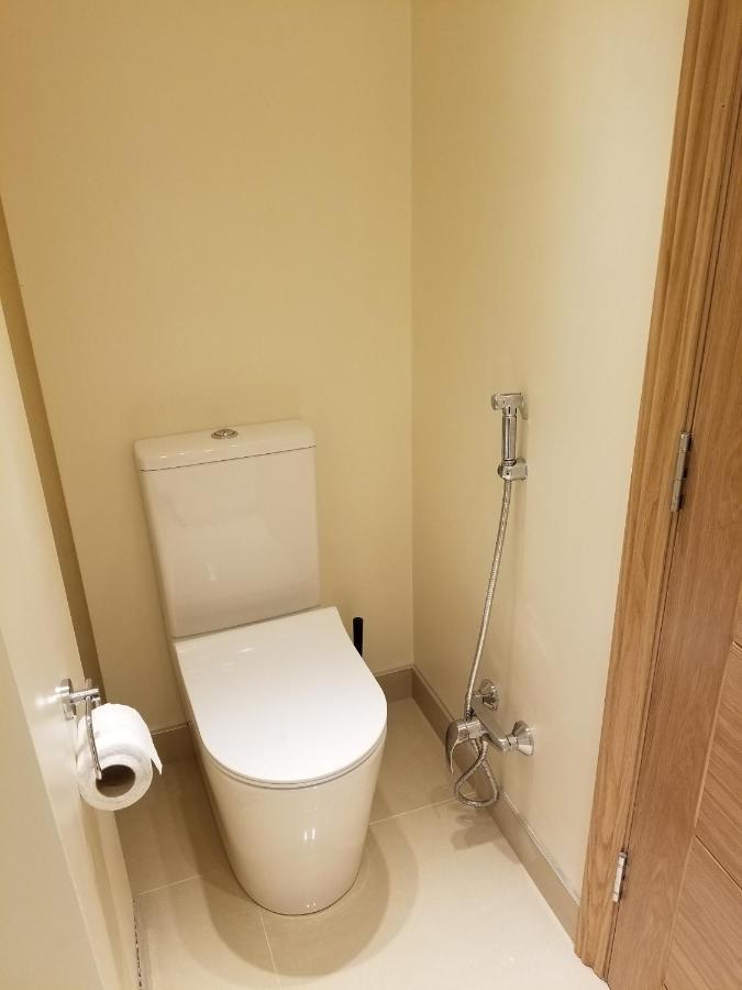 London Luxury Apartment 4 Bedroom Sleeps 12 People With 4 Bathrooms 1 Min Walk From Station Wanstead Exterior photo