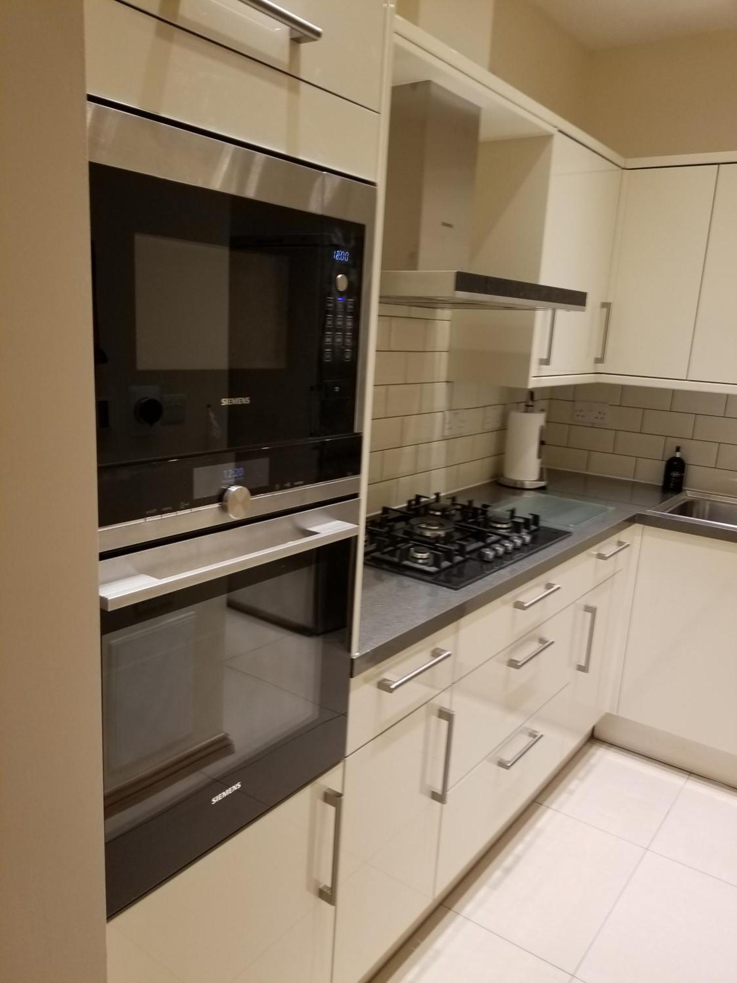 London Luxury Apartment 4 Bedroom Sleeps 12 People With 4 Bathrooms 1 Min Walk From Station Wanstead Exterior photo