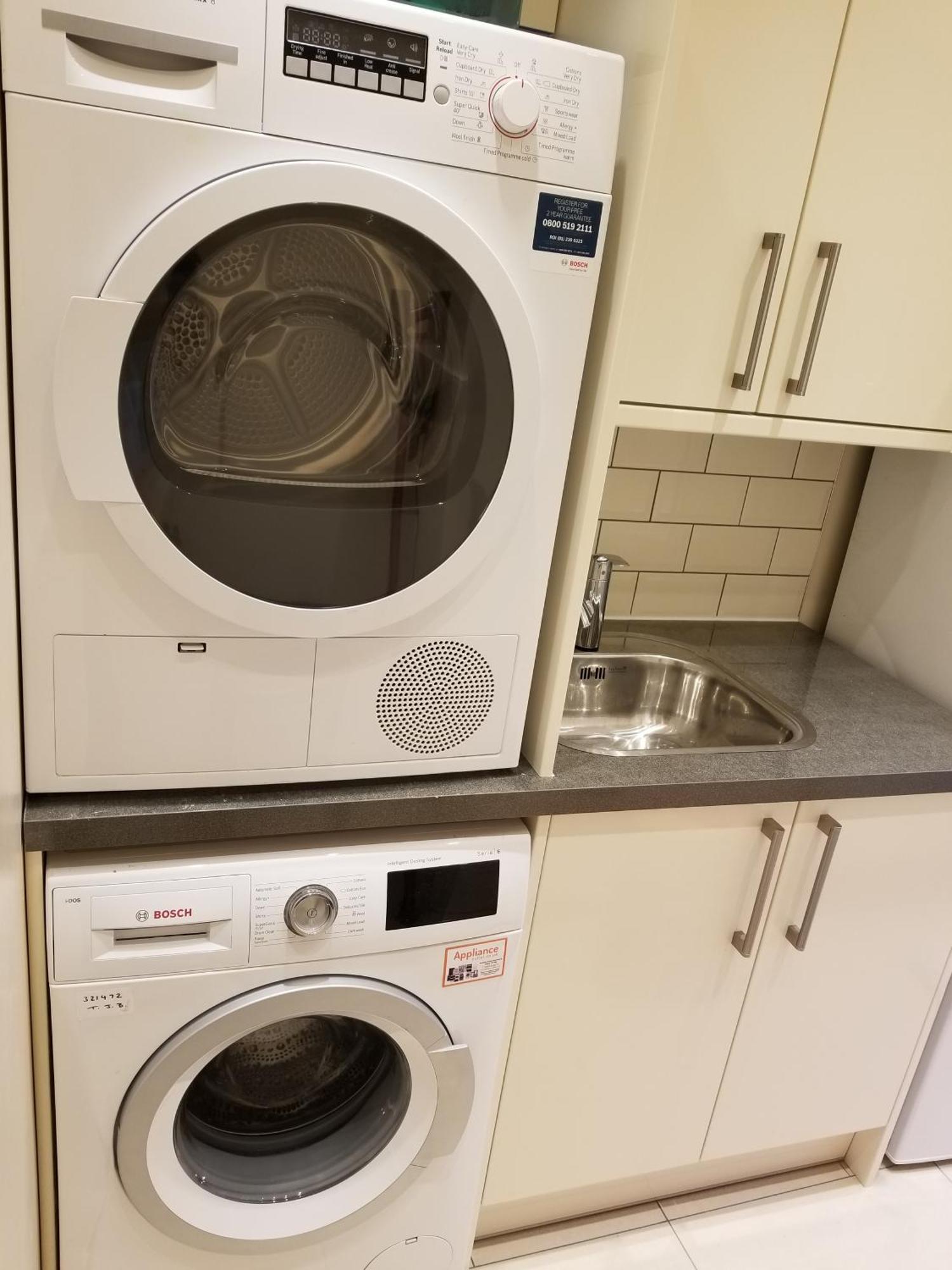 London Luxury Apartment 4 Bedroom Sleeps 12 People With 4 Bathrooms 1 Min Walk From Station Wanstead Exterior photo